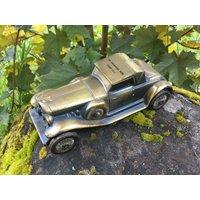 Vintage 1974 Messing/Metall Spardose Replik Von 1930 Duesenberg Auto Mit Rollenden Rädern von ChristyLouVintage