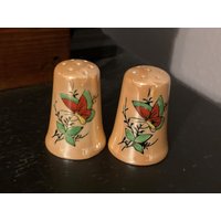 Vintage Handbemalte Lusterware Mini Salz - & Pfefferstreuer, Hergestellt in Japan | Blau Oder Orange Mit Schmetterlingen Werden Einzeln Verkauft von ChristyLouVintage