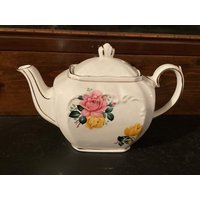 Vintage Sadler Kleine/Mini Würfel Teekanne Mit Rosa Und Gelben Rosen Goldzier | Made in England von ChristyLouVintage