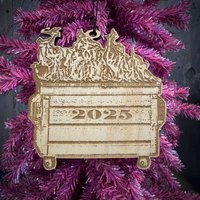 2025 Müllcontainer Feuer Ornament 2025 Müllcontainer Feuer Ornament von Chuddywinks