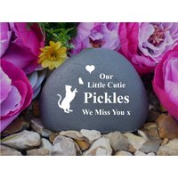 Cat Memorial - Small Pebble | Stone Effect Personalised Weatherproof Freestanding von ChurchyardAngels