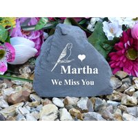 Pet Memorial - Small Rock | Stone Effect Personalilsed Weatherproof Birds von ChurchyardAngels