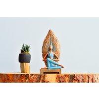Frau Yoga Statue - Meditiert in Lotus Pose Frau Yoga Statue - Meditiert in Lotus Pose von CiceroArtDesign