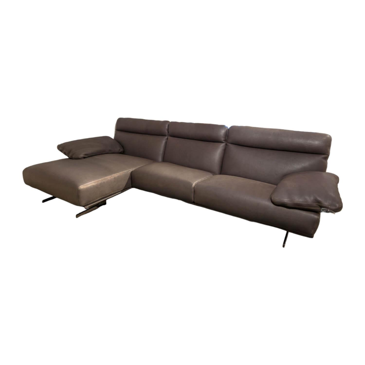 Ecksofa Crystal 3.5 Bezug Leder Romana Cat 1 Gestell Margot Schwarz Matt Rückenl... von Cierre