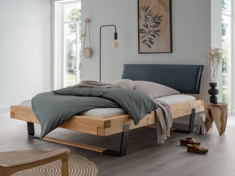 Cinall - Balkenbett Fichte mit Holz-/Metallkufen u. Lederkopfteil 200 x 200 cm natur von Cinall ApS