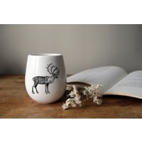 Auf Bestellung - Weinglas Aus Porzellan Mit Zeichnungsdruck Von Cindy Labrecque, Kollektion Les Animaux De Chez Nous von CindyLabrecqueDesign
