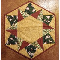 Weihnachts-Tischdecke Hexagonform von CindysQuiltPatch