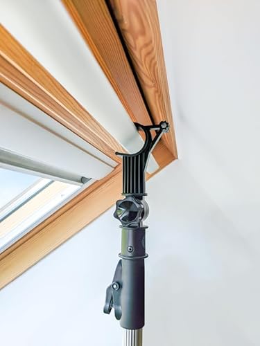 Der Teleskop-Fensterpfosten-Stangenöffner ist so konzipiert, dass er mit VELUX® Skylight Dachfenstern und Rollläden (1.1-2.0m) kompatibel ist von Classic Roof Blinds