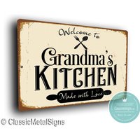 Omas Küche Schild, Geschenk Für Grandma, Muttertag, Benutzerdefinierte Schilder, Küchenschild, Oma Geschenk, Oma, Küchendeko von ClassicMetalSigns