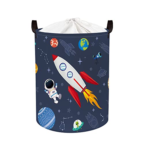 Clastyle 63L Blauer Raketen Astronauten Kinder Wäschekorb für Jungen Große Kleidung Spielzeug Aufbewahrung mit Deckel für Kinderzimmer, 40x50 cm von Clastyle