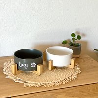 Futternapf Haustier Mit Personalisiertem Text, Pfote Und Name, Katze, Hund, Fressnapf Trinknapf, Geschenkidee Keramiknapf Erhöhung 850Ml Futternapf Haustier Mit Personalisiertem Text, Pfote Und Name, Katze, Hund, Fressnapf Trinknapf, Geschenkidee Keramiknapf Erhöhung 850Ml von ClaudisKatzerlei