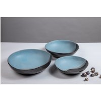Blau & Schwarz Entworfen Große Keramik Servierschale, Handgemachte Runde Pasta/Obstschale, Dekorative Keramik, Weihnachtsgeschenk Für Mama von ClaybyDannah