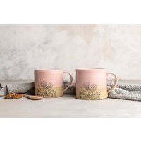 Set Mit 2 Rosa Handgemachten Keramikbechern, Große Keramikkaffeetassen Griff, 13, 5-Unzen-Zylinderform-Teebecher, Moderne Becher, Muttergeschenk Set Mit 2 Rosa Handgemachten Keramikbechern, Große Keramikkaffeetassen Griff, 13, 5-Unzen-Zylinderform-Teebecher, Moderne Becher, Muttergeschenk von ClaybyDannah