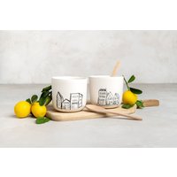 Set Von Zwei Weißen Keramik Handgefertigte Kaffeetassen Mit Häusern, Große 12 Unzen Teetassen, Mutter Weihnachtsgeschenk, Trinkbecher, Neues von ClaybyDannah