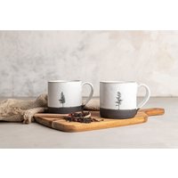 Weiß-Schwarzes Set Aus Zwei Tassen Mit Baumabziehbildern, Handgefertigte 11, 5-Unzen-Keramikkaffeetassen, Keramik-Teetassen-Set Griff, Moderne von ClaybyDannah