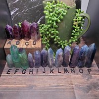 Blauer, Lila Oder Grüner Fluoritturm - Du Wählst von ClementineCrystalsUS