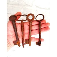 20Er Schlüssel Alte Patina Skelett Alter Zum Schloss Antik Bauernhaus Messing Rustikal Wohnkultur Französisch von Cleopatravintage