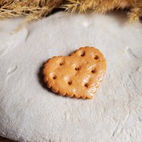 Herzförmiger Shortbread-Keksmagnet Aus Harz. Köstlicher Magnet von CleopheaResinea