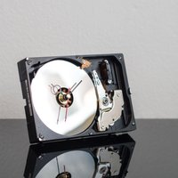 Festplattenuhr - Einzigartige Schreibtischuhr Industrielle Uhr Moderne Computer Einzigartiges Geschenk Ehemann Freundgeschenk Festplattenuhr - Einzigartige Schreibtischuhr Industrielle Uhr Moderne Computer Einzigartiges Geschenk Ehemann Freundgeschenk von ClockLight