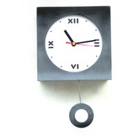 Handbemalte Graue Holz Pendel Wanduhr Silent Home Decor von ClockWoodStudio