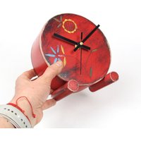 Rote Holz Schreibtischuhr Mit Floralem Folk Art | Silent, Nicht-Tickende Uhr Weihnachtsgeschenk von ClockWoodStudio