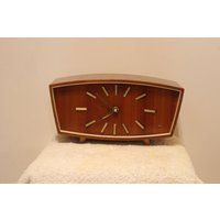 Ddr Tischuhr Veb Feingerätewerk Weimar Type 180 42 Mid Cent Modern Iconic Kaminuhr Quartz Refurbished von ClockworkHD