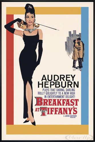 Close Up Breakfast at Tiffany's Poster Audrey Hepburn (93x62 cm) gerahmt in: Rahmen schwarz von Close Up