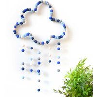 Blaue Mobile. Cloud-Mobile. Baby Boy Kindergarten Kinderzimmer. Baby-Ausstattung. Filz Pompons von CloudDen
