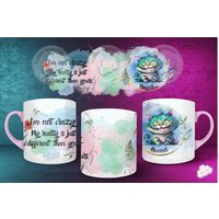 Bunte Alice in Wonderland Tasse Mit Grinsekatze Motiv Und "I'm Not Crazy, My Reality Is Just Different Than Yours.' Zitat von CloudyWondersGifts