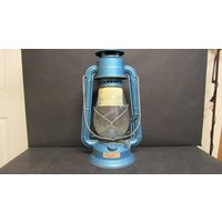 Vintage | Blaue Dietz Nr. 20 "Junior" Petroleumbahn Laterne - Nizza Vintage | Blaue Dietz Nr. 20 "Junior" Petroleumbahn Laterne - Nizza von CnRCollectibles