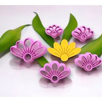 Halbe Blume Polymer Clay Cutter, Blütenblatt Abdruck Halbe Daisy Cookie Cutter von CoClayTools