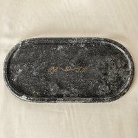 Personalisiertes Schwarzes Ovales Marmortablett - Graviertes Catchall- Oder Waschtischtablett, Individuelles Geschenk Für Schreibtisch Zuhause von CoastalVilla