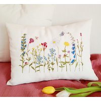 Wunderschönes Besticktes Kissen "Blumenwiese" , Oeko-Tex Standard 100 Wunderschönes Besticktes Kissen "Blumenwiese" , Oeko-Tex Standard 100 von CoccolineShop