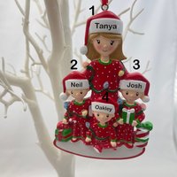 Einzelne Mama Und Drei Kinder Baum Dekoration von CocoCreatesStore