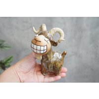Lächelnde Ziege, Super Süße Keramikziegenverzierungen, Keramikziegenfiguren von Coconutstudiopottery
