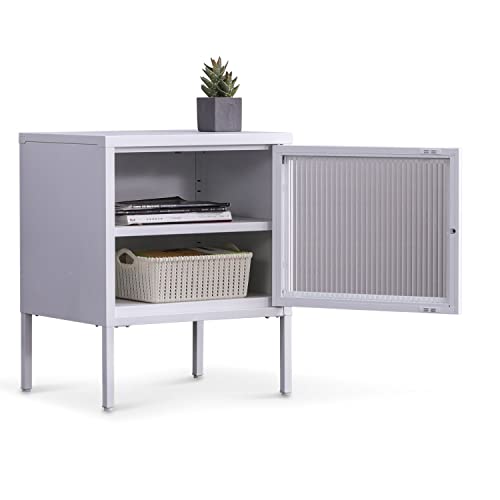 Nachttisch Tokio - Beistelltisch Weiss für Schlafzimmer als Nachtschrank aus Metall - Nachtkasten mit Regal Ablage und Glastüre, Kommode für Bücher und Schlafzimmer Deko - Industrial Bedside Table von Coemo