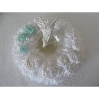 Türkranzwandschmuckrosenstoffweißvintagetischdekorationmintgrünstoffrosenperlekranzhochzeit von CoeursDeCaschel