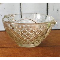 Kleine Geteilte 60Er Jahre Servierschale Klares Glas Vintage Konfektschale Mit Diamant Muster Serviertablett Geschenk Für Sie Olivenschalen Bar von CollectedAndCoolShop