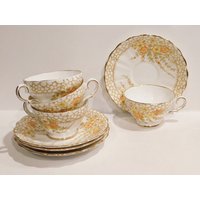 Set Von Vier Vintage Grosvenor China England Floral Motiv Demitasse Tassen Und Untertassen von CollectplusAccent