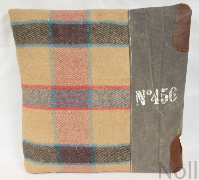 Kissen Colmore inklusive Füllung 45x45 cm Kissen Colmore inklusive Füllung 45x45 cm von Colmore