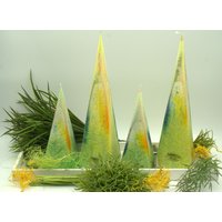 Pyramiden Large Stearinkerzen Handgearbeitet Durchgefärbt in Großer Farbenvielfalt Pyramiden Large Stearinkerzen Handgearbeitet Durchgefärbt in Großer Farbenvielfalt von Coloriskerzen