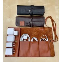 Leder Ladegerät & Kabel Organizer, Etui, Travel Und Halter Personalisiert, Schnüre Organizer von ColtonScottCreations