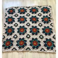 Häkeldecke "Floral Dreams" Mit Blumen von CommonBlueDesign