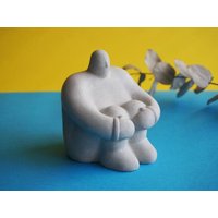 Beton Buchstütze | Herr Grau Abstrakte Skulptur von AtelierKoyoShop