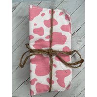 Pink Cow Hide Wiederverwendbare Stoffservietten Zero Waste 2-Lagiges Set Mit 12 Umweltfreundlichen Nachhaltigen Wohn-Küchendekorationen von ConsciousHomeComfort