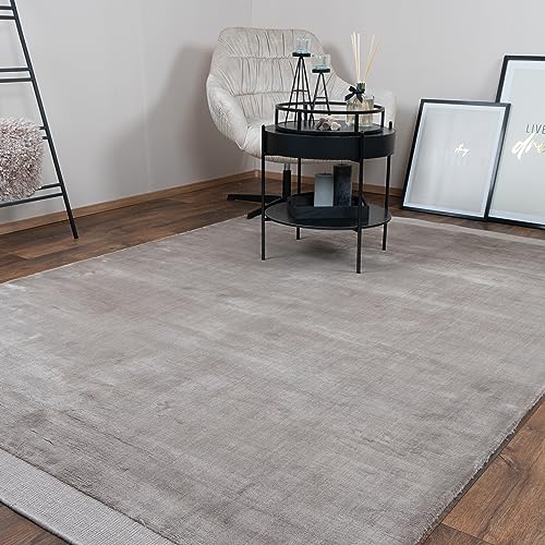 Consilio Concept 80 x 150 Teppich Wohnzimmer Taupe luxuriös Viskose Seidenglanz moderner Wohnzimmerteppich weich Soft Luxus Zertifiziert Made in Germany Design Manufaktur Markenteppich Oeko TEX von Consilio Concept