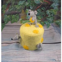 Amigurumi Käse Mäuse Geldgeschenk Toilettenpapierhut Klorollenhut von Contra0815