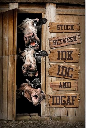 Three Cows The Barn Stuck Between IDK IDC and Idgaf Retro-Blechschild für Zuhause, Kaffee, Wanddekoration, 20,3 x 30,5 cm Three Cows The Barn Stuck Between IDK IDC and Idgaf Retro-Blechschild für Zuhause, Kaffee, Wanddekoration, 20,3 x 30,5 cm von Contrence