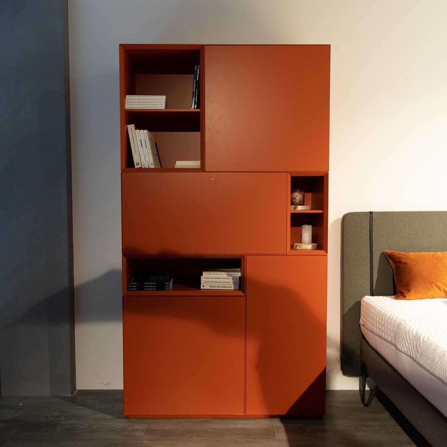 Hochschrank 5600 Casella PG 2 Lack Orange von Contur