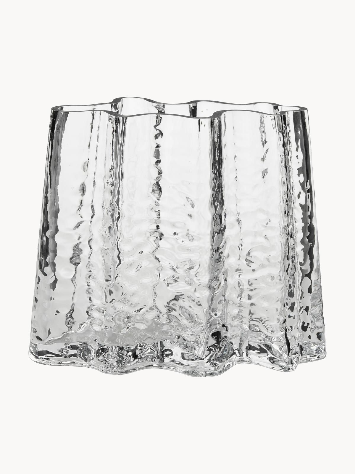 Mundgeblasene Glas-Vase Gry mit strukturierter Oberfläche, H 19 cm von Cooee Design
